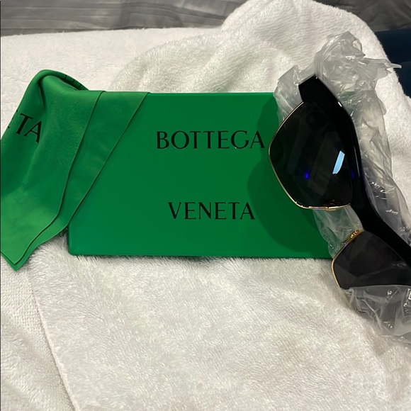 Bottega Veneta Acetate sunglasses